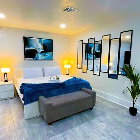 Luxury Studio With Jacuzzi Near Iah